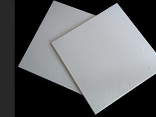 衡陽(yáng)鋁扣板-陽(yáng)臺(tái)吊頂用桑拿板還是鋁扣板好呢